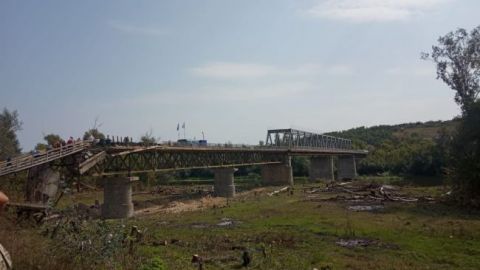 Бойовики продовжують зривати ремонтні роботи на мосту в Станиці Луганській