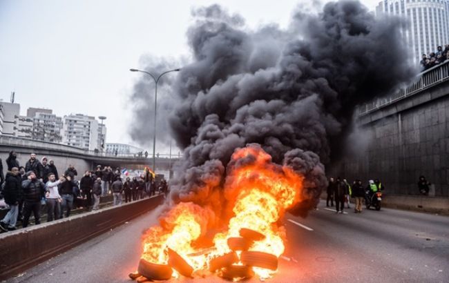 Беспорядки в Париже: фото, видео