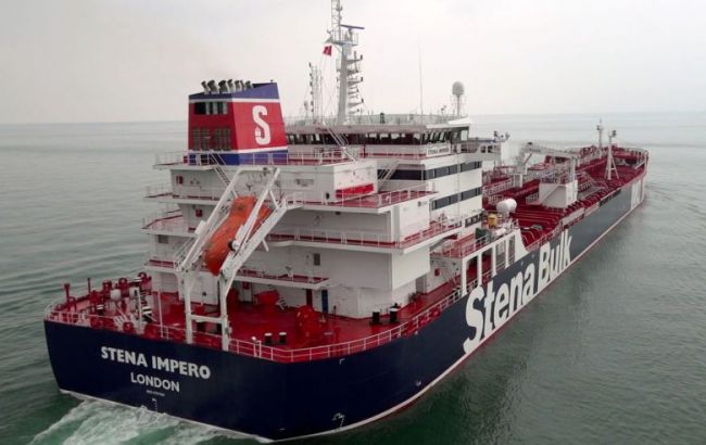 Освобожденные члены экипажа британского танкера покинули Иран