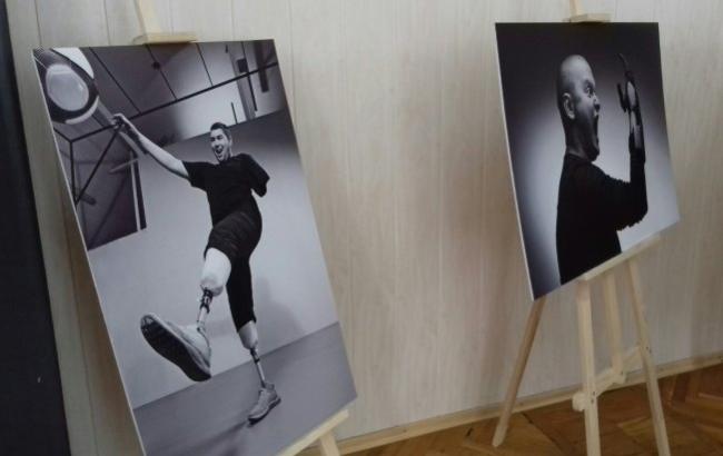 "Переможці": у Запоріжжі відкрилася фотовиставка, присвячена пораненим українським бійцям