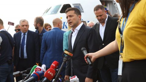 Освобожденные украинцы поедут обследоваться в "Феофанию", - Зеленский