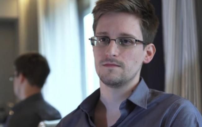 США подали позов проти Сноудена через його нову книгу