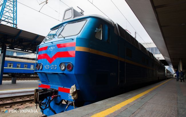 Под Киевом поезд насмерть сбил мужчину