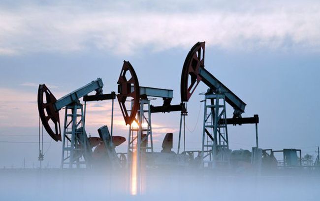 Цена на нефть упала ниже 59 долларов за баррель