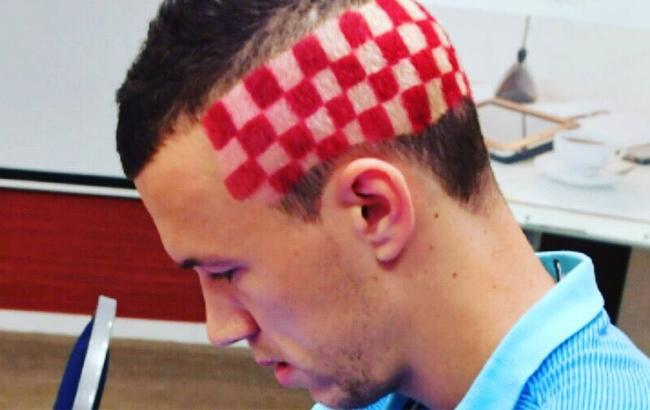 Патриоты на Евро 2016: футболист сборной Хорватии покрасил волосы в цвета флага