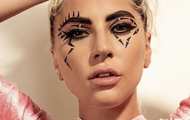 Королева эпатажа: Леди Гага отметила свой успех кардинальной сменой прически