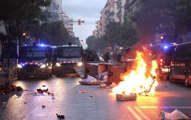 Силовики затримали 10 осіб у ході протестів у Барселоні