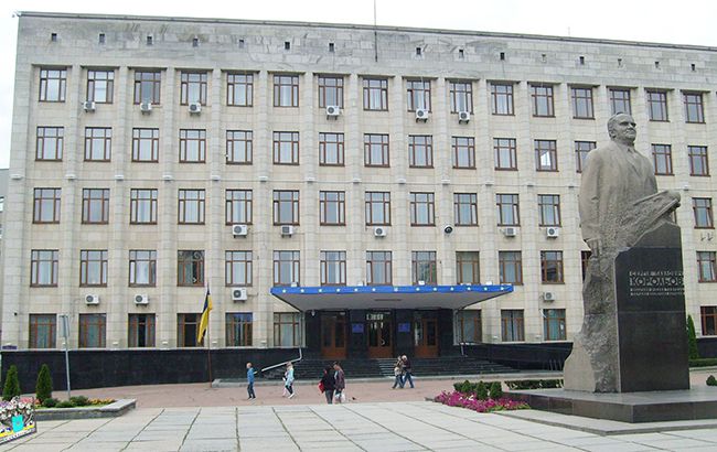 У Житомирі "замінували" територію біля облдержадміністрації