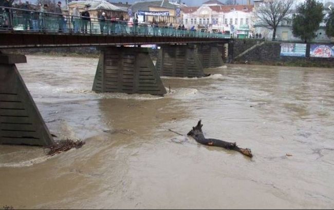 Синоптики попередили про підвищення рівня води у водоймах до 1,7 метра