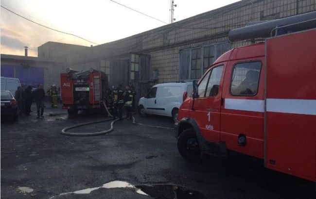 В столице на предприятии в Печерском районе произошел пожар