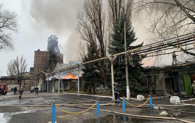 В Донецкой области горит шахта "Северная"