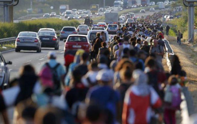 На кордоні Греції і Македонії заблоковані 80 автобусів з мігрантами