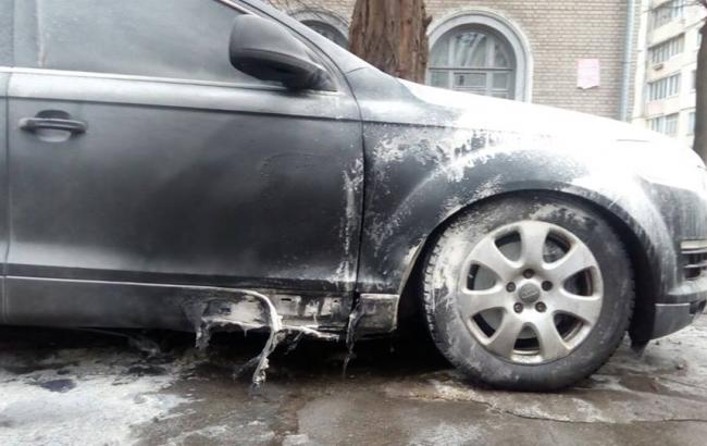 Адвокату подозреваемых в деле об убийстве Бузины взорвали машину