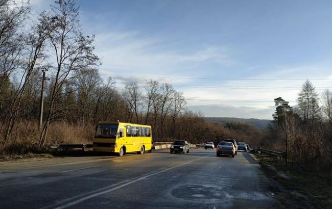 В Тернопольской области произошло ДТП со школьным автобусом, есть погибшие