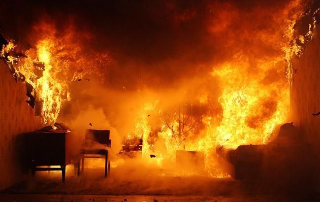 В Днепре накануне новогодней ночи произошел пожар в жилом доме, есть погибшие