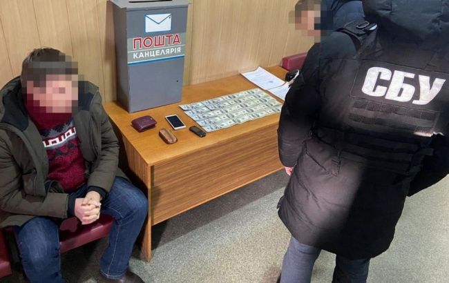 Чиновника "Укроборонпрома" задержали на взятке