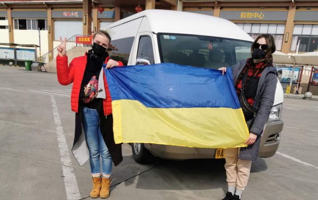 Посольство уточнило число украинцев и иностранцев в эвакуационном списке