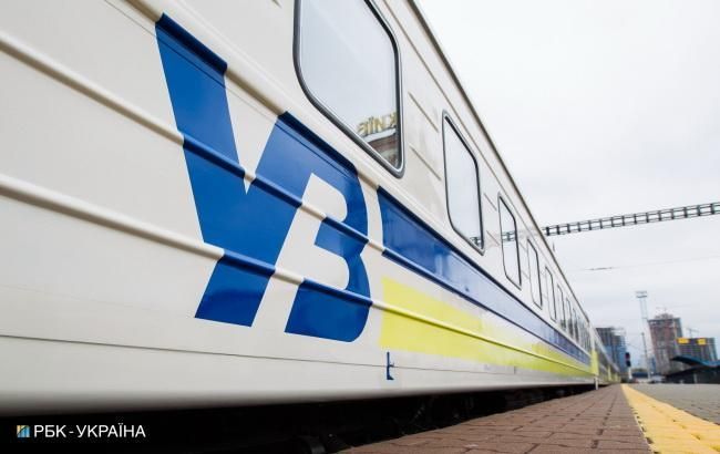 В Україні поновили рух поїздів, які затримувались через негоду