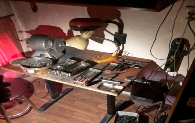 В Черновцах разоблачили подпольную мастерскую по изготовлению оружия