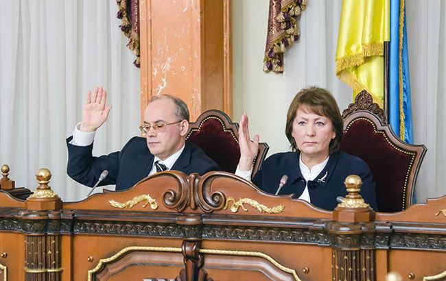 Прозрение Фемиды: чем грозит "незаконная" ликвидация Верховного суда Украины