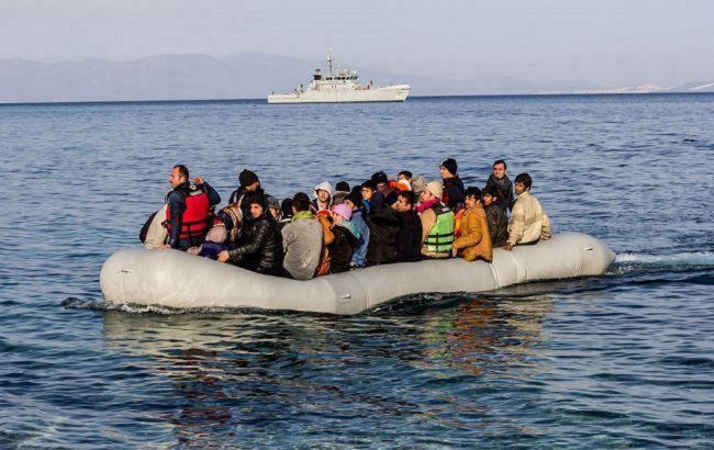 Более 400 мигрантов спасли у берегов Ливии