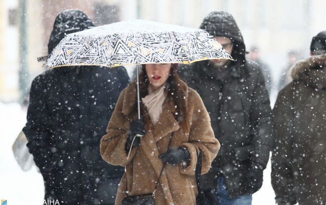 Украину снова накроет дождями и снегом: когда ждать непогоду