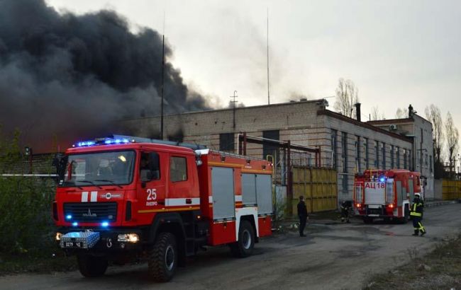 В Днепре произошел пожар на предприятии