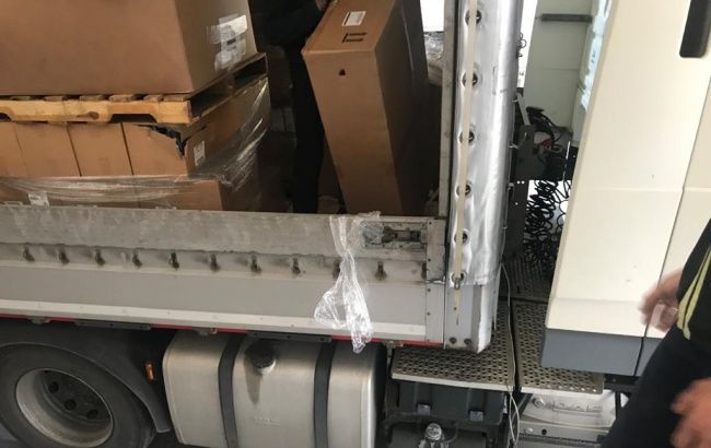 На границе с Польшей обнаружили контрабанду, которую везли под видом гуманитарной помощи