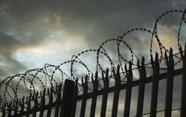 Иран приговорил к шести годам заключения французского академика за заговор