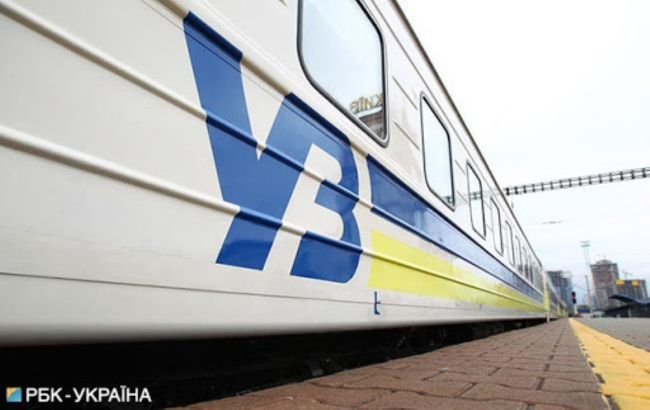 "Укрзализныця" открыла продажу билетов на первые направления: сервис покупки не работает