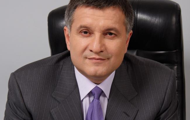 Аваков про нічну погоню у Києві: поліція мала зупинитися перш ніж стріляти