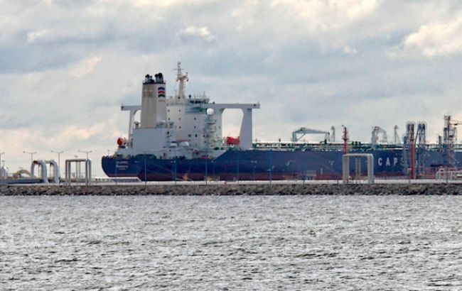 США введет санкции против десятков танкеров за доставку сырья из Венесуэлы, - Reuters