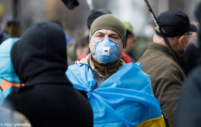 Карантин в Украине могут ужесточить: названо условие