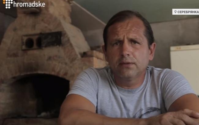 Житель Криму два роки не прибирає український прапор зі свого будинку