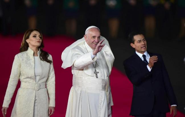 Папа Римский прибыл в Мексику после переговоров с главой РПЦ