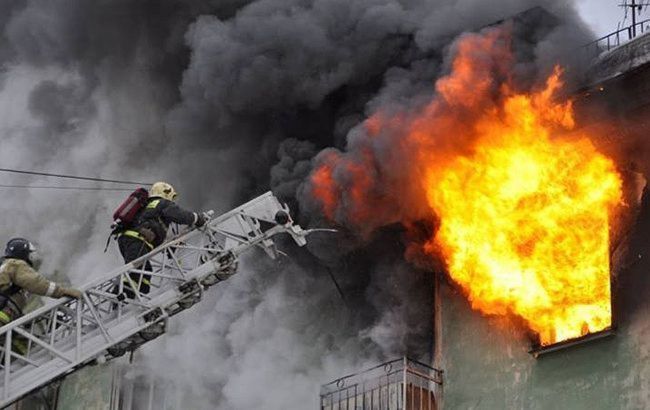 В центре Киева произошел пожар в новостройке