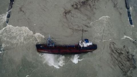 У власника танкера Delfi залишилася остання спроба підняти судно