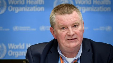 У ВООЗ заявили, що країни не повинні тримати кордони закритими