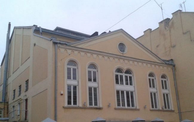 Посольство США вимагає розслідування нападу на синагогу в Маріуполі