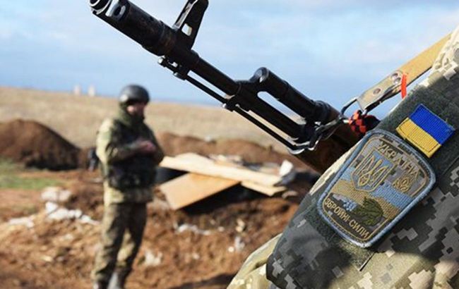 Боевики на Донбассе 3 раза обстреляли позиции ООС