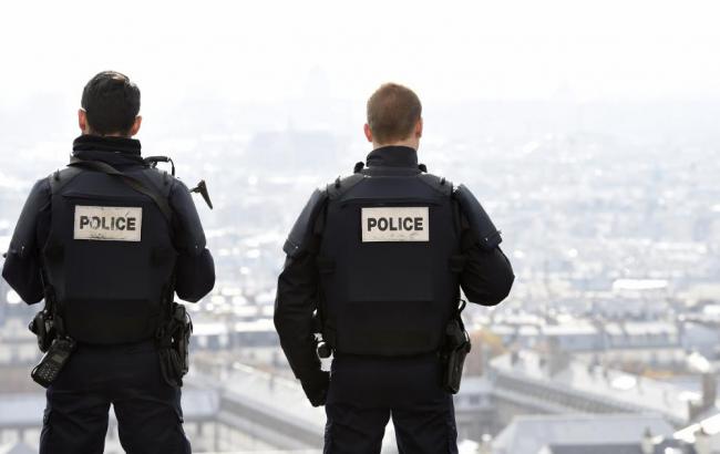 Парламент Франции продлил режим чрезвычайного положения еще на 3 месяца