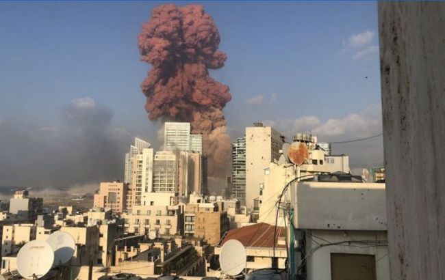 Зруйновано райони, лікарні переповнені: що відомо про вибух в Бейруті