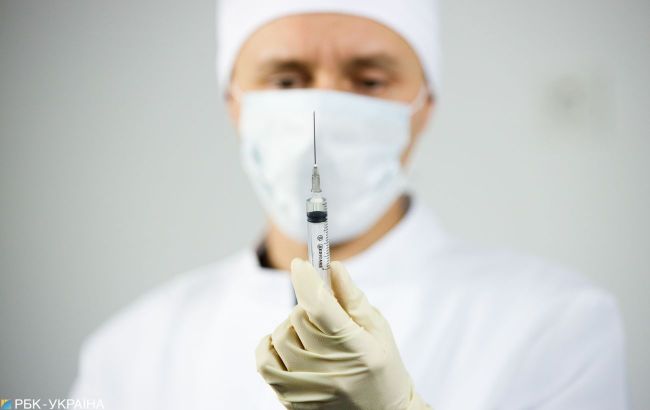 РФ виробила першу партію власної вакцини від COVID-19