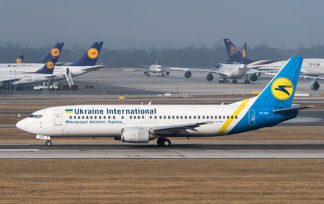 Самолету МАУ пришлось возвращаться в Харьков из-за инцидента с птицей