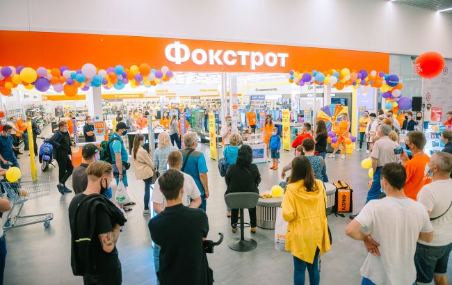 Стильно и ярко: как выглядит новый Фокстрот в столичном ТРЦ "Космополит"