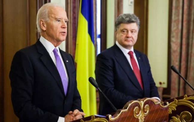 Порошенко провел телефонный разговор с Байденом