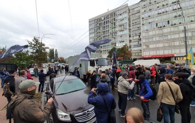 Полиция расследует беспорядки под судом после рассмотрения дела Антоненко