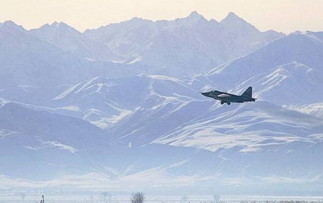 Россия перевела авиабазу в Киргизии на усиленный режим из-за протестов