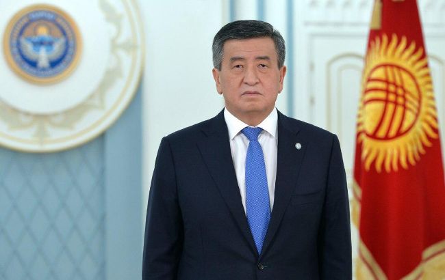 Президент Киргизии ушел в отставку