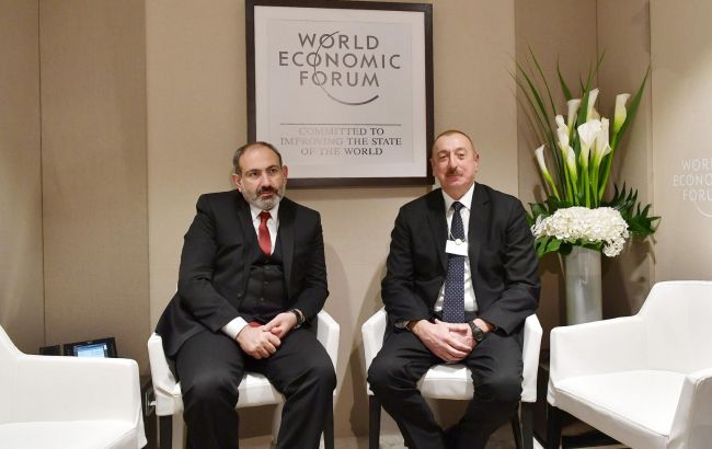Конфликт в Нагорном Карабахе: Алиев и Пашинян готовы провести новые переговоры